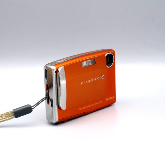 Fujifilm FinePix Z10fd Vintage Digital Camera | 7.2MP | Orange - Picture 3 of 5